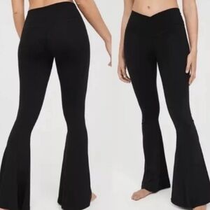 Offline Aerie Real Me Flare High Rise Crossover Legging